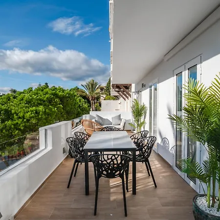Apartment 3 Bdrm Stylish W Pool In Puerto Banus