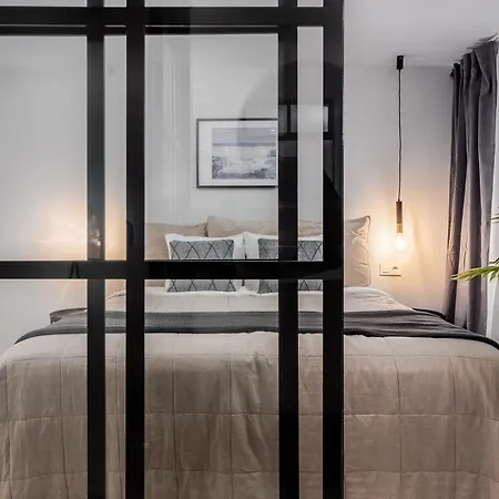 3 Bdrm Stylish W Pool In Puerto Banus Apartment *