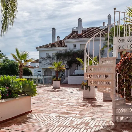 Apartment 3 Bdrm Stylish W Pool In Puerto Banus *