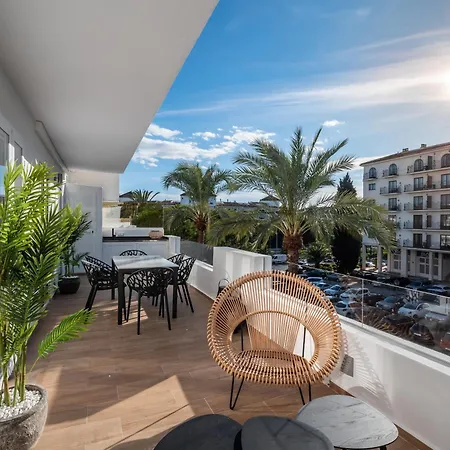 3 Bdrm Stylish W Pool In Puerto Banus Marbella