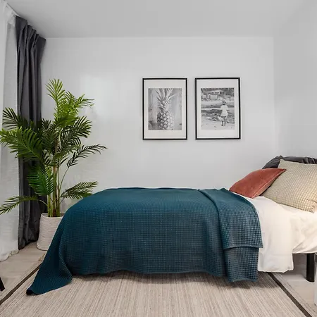 Apartment 3 Bdrm Stylish W Pool In Puerto Banus *