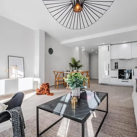 Apartment 3 Bdrm Stylish W Pool In Puerto Banus *